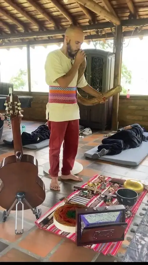 sound healing medellin live class